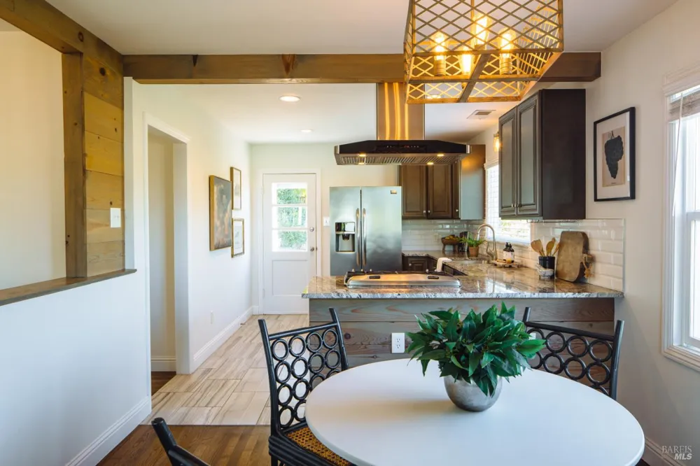 8 Cochrane Way Petaluma, CA 94952