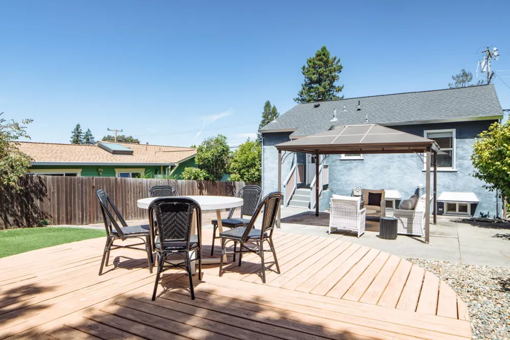 8 Cochrane Way Petaluma, CA 94952
