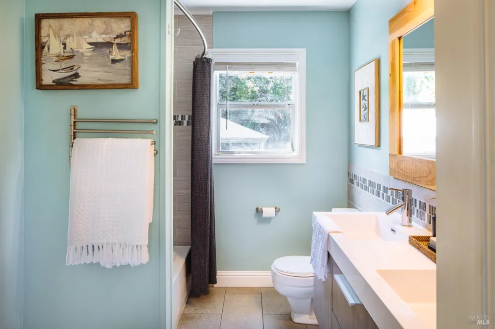 8 Cochrane Way Petaluma, CA 94952