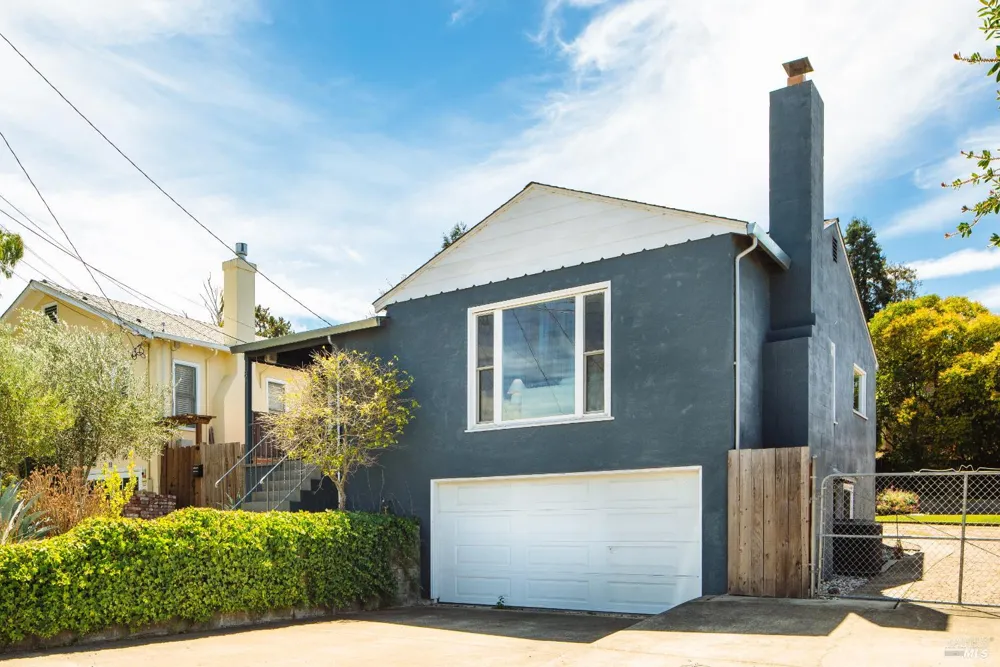 8 Cochrane Way Petaluma, CA 94952