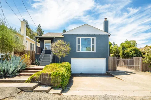 8 Cochrane Way