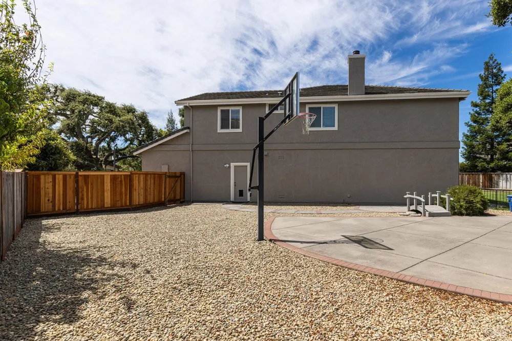4122 Cedar Creek Court Fairfield, CA 94534