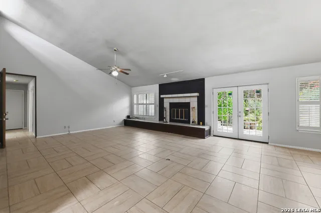 10914 Link San Antonio, TX 78213