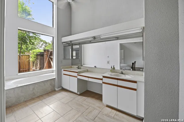 10914 Link San Antonio, TX 78213