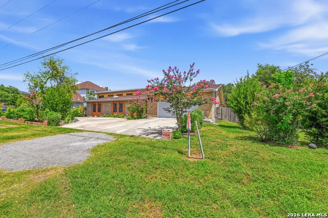 10914 Link San Antonio, TX 78213