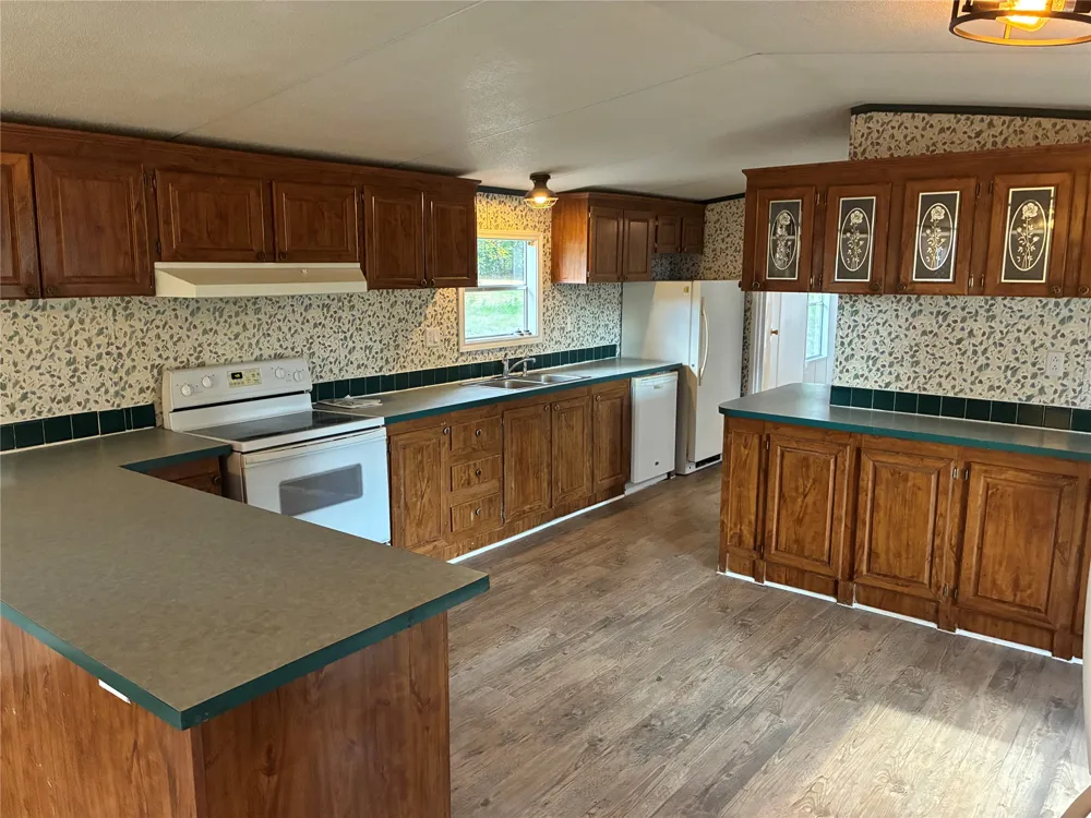 5372 AN CR 137 Elkhart, TX 75839