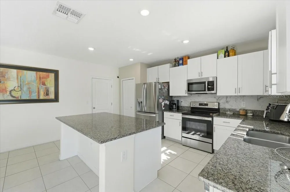 2175 OLD MINING ROAD Lakeland, FL 33801