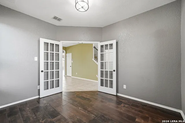 1311 Plaza Lake Dr San Antonio, TX 78245