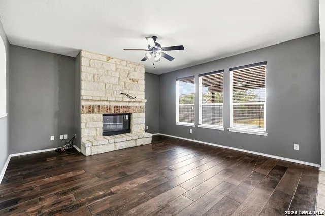 1311 Plaza Lake Dr San Antonio, TX 78245