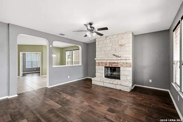 1311 Plaza Lake Dr San Antonio, TX 78245