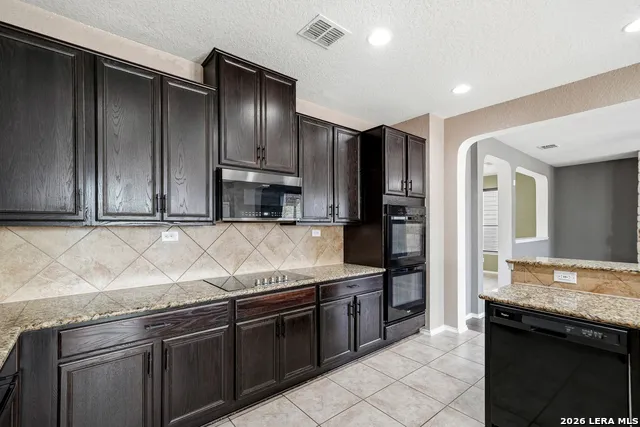 1311 Plaza Lake Dr San Antonio, TX 78245