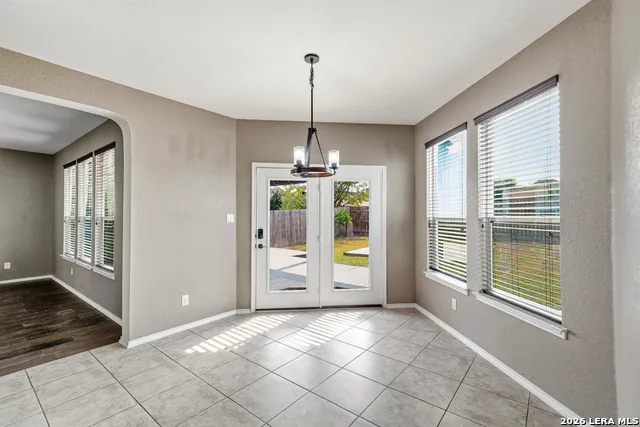 1311 Plaza Lake Dr San Antonio, TX 78245