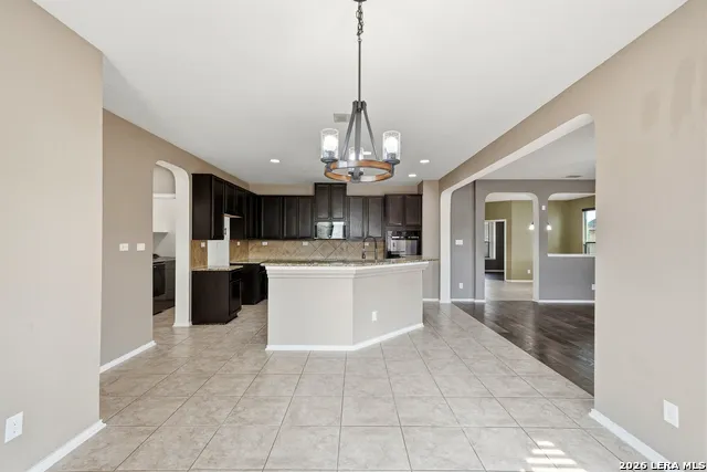 1311 Plaza Lake Dr San Antonio, TX 78245