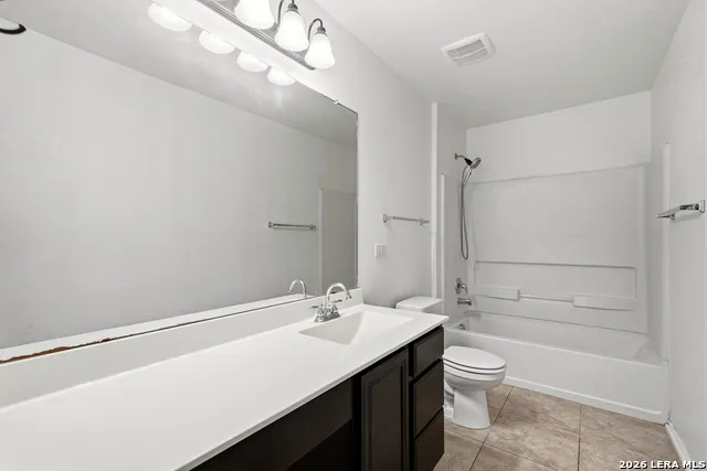1311 Plaza Lake Dr San Antonio, TX 78245