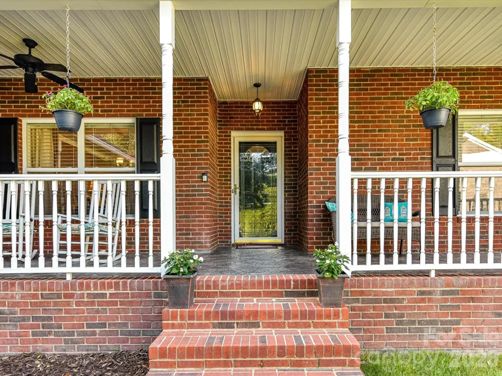 8227 Laurel Oak Court Harrisburg, NC 28075