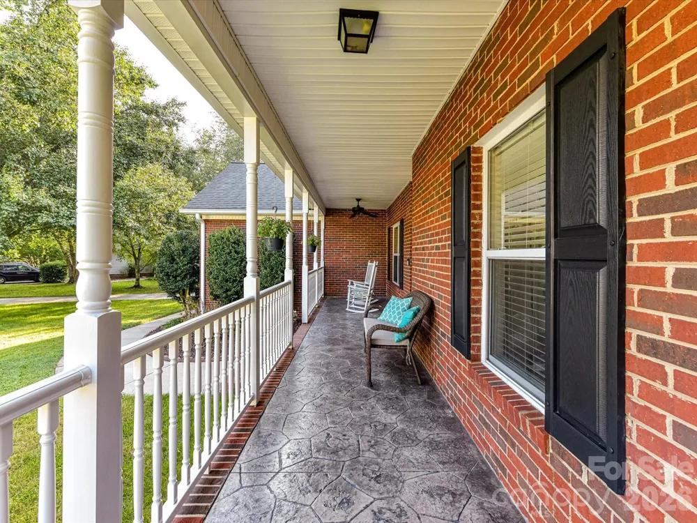 8227 Laurel Oak Court Harrisburg, NC 28075