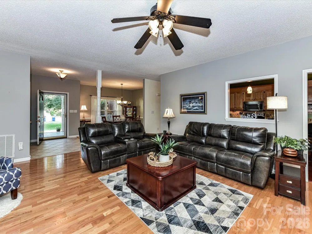 8227 Laurel Oak Court Harrisburg, NC 28075