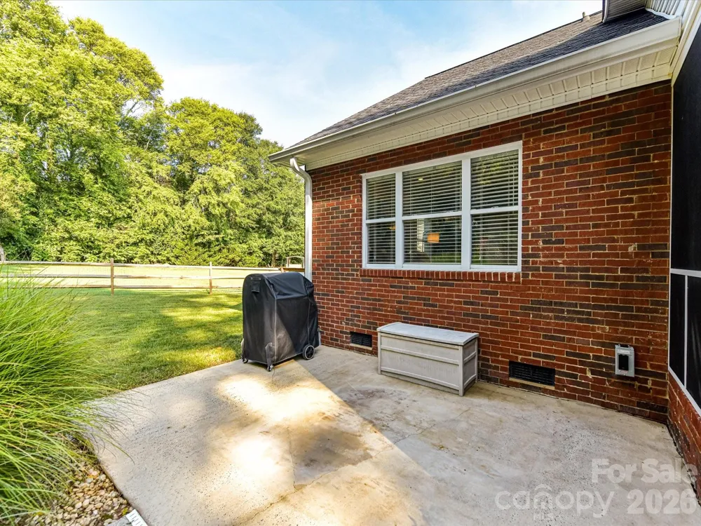 8227 Laurel Oak Court Harrisburg, NC 28075