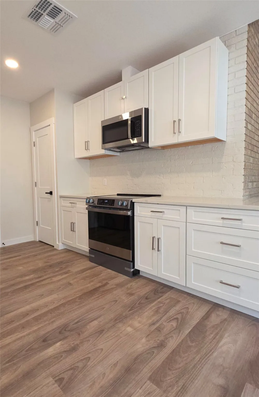 109 Cernosek Road La Grange, TX 78945