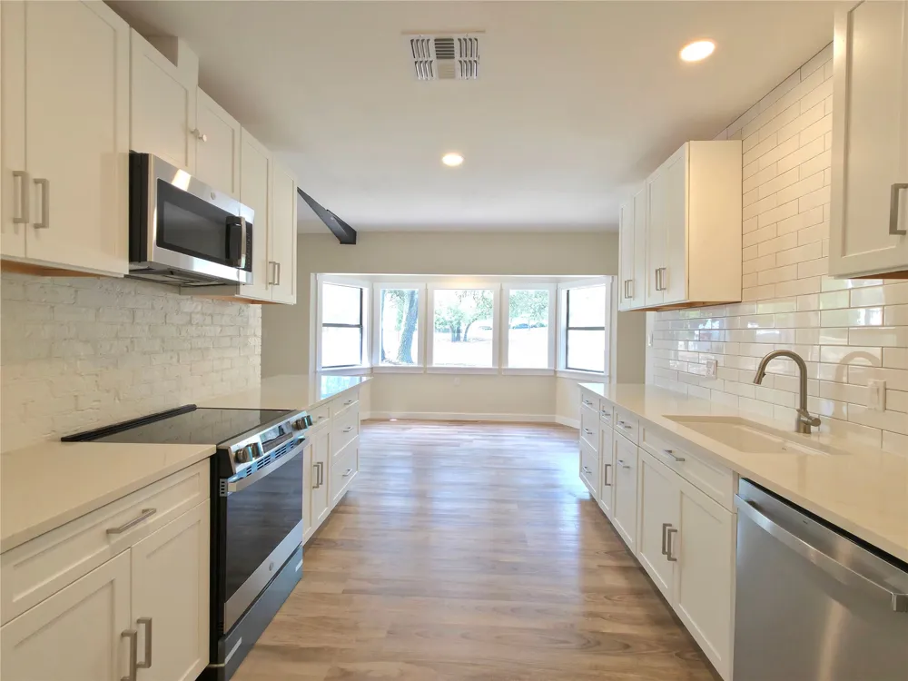 109 Cernosek Road La Grange, TX 78945