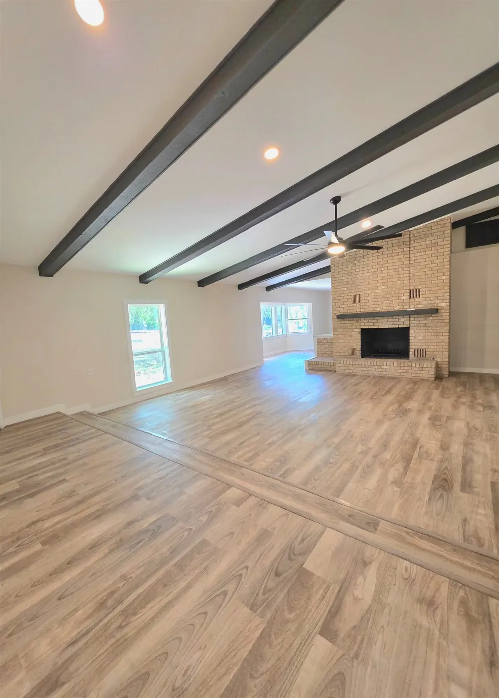 109 Cernosek Road La Grange, TX 78945