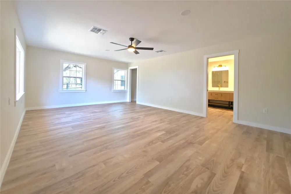 109 Cernosek Road La Grange, TX 78945