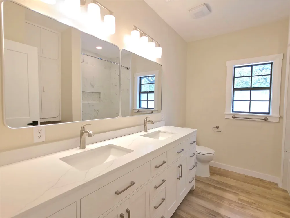109 Cernosek Road La Grange, TX 78945