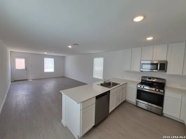 8551 GREEN BLISS San Antonio, TX 78223