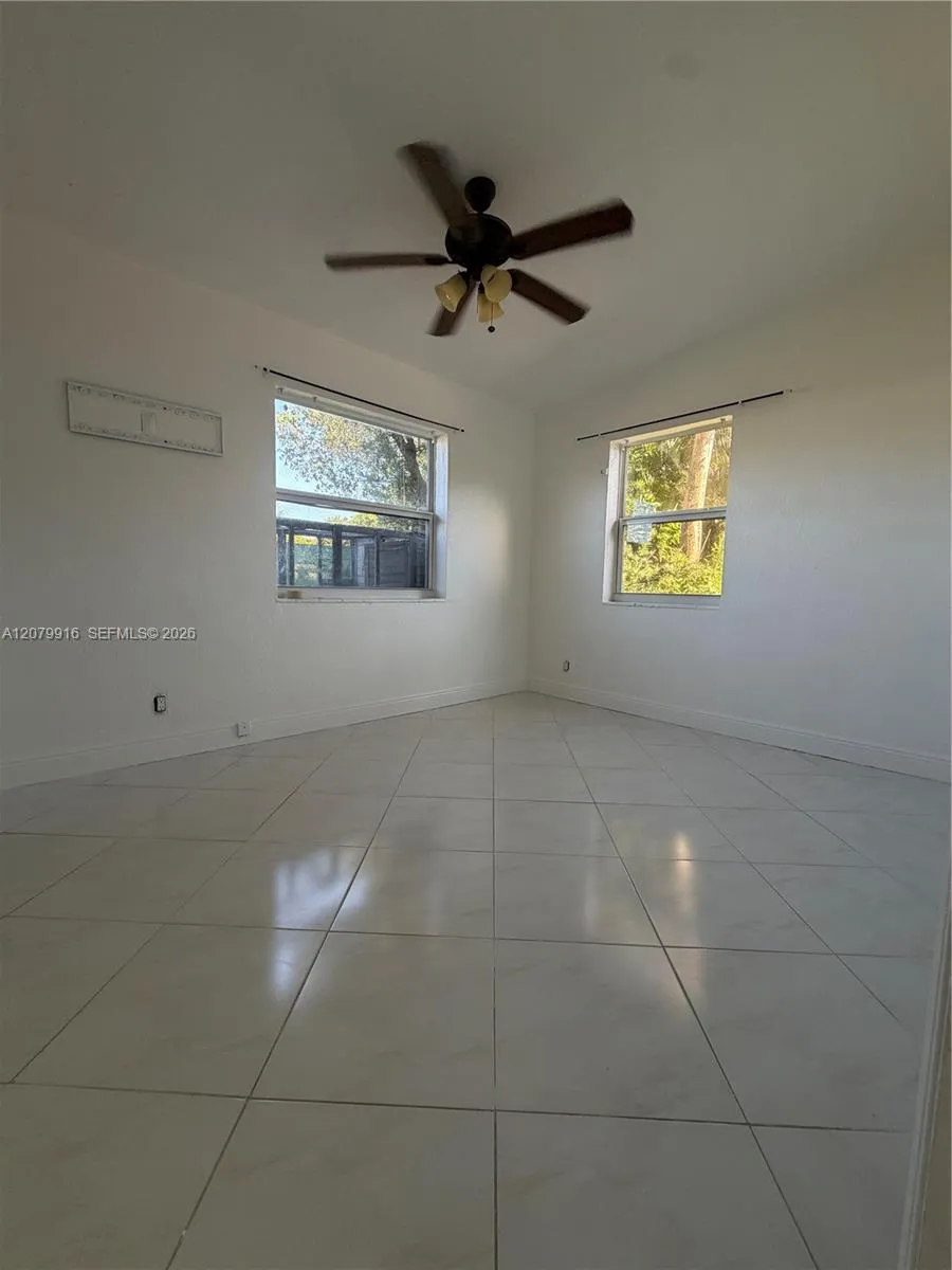 2446 Johnson St Hollywood, FL 33020
