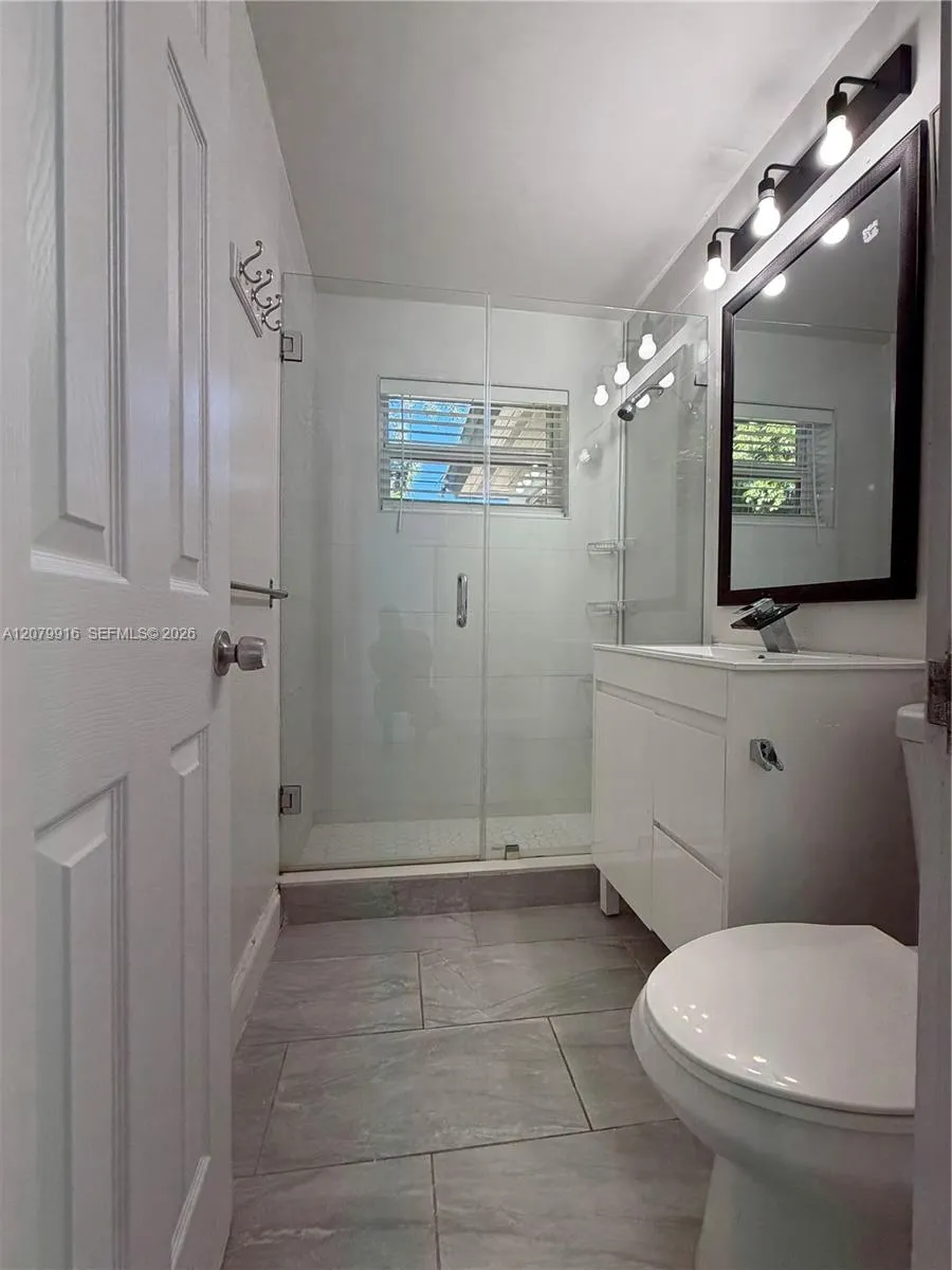 2446 Johnson St Hollywood, FL 33020