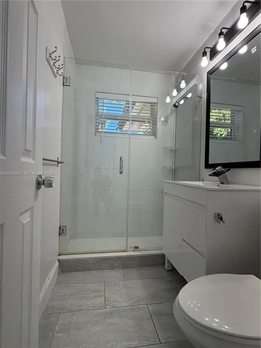 2446 Johnson St Hollywood, FL 33020