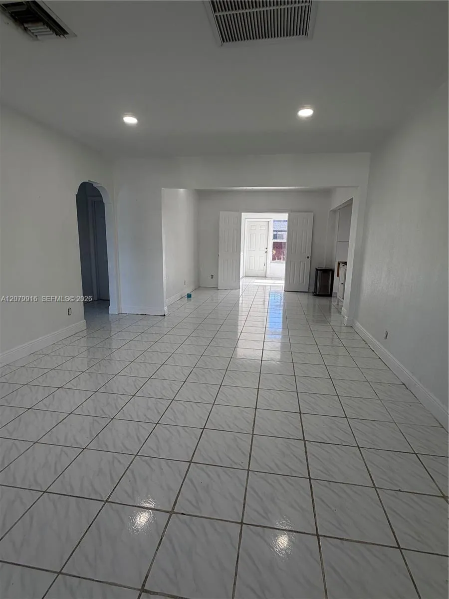 2446 Johnson St Hollywood, FL 33020