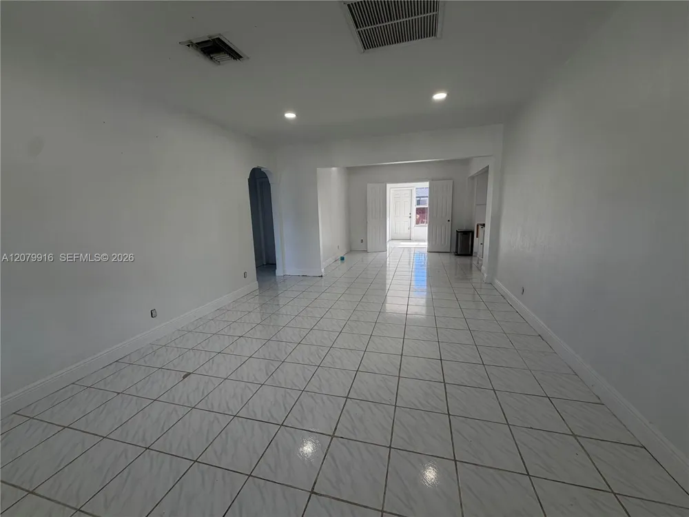 2446 Johnson St Hollywood, FL 33020