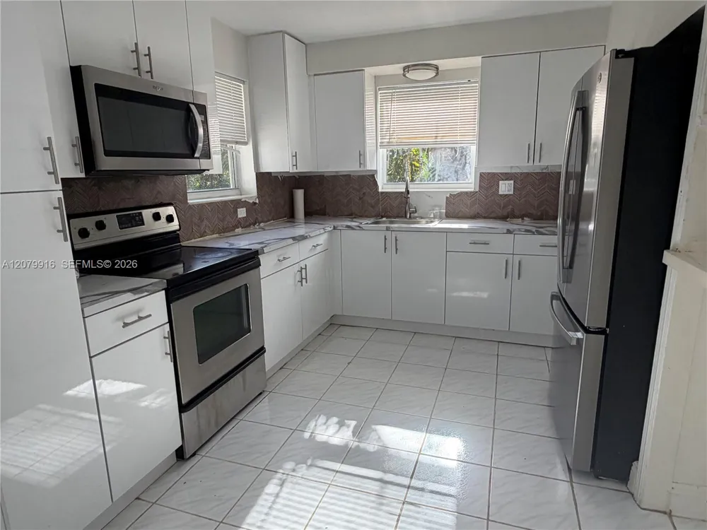 2446 Johnson St Hollywood, FL 33020