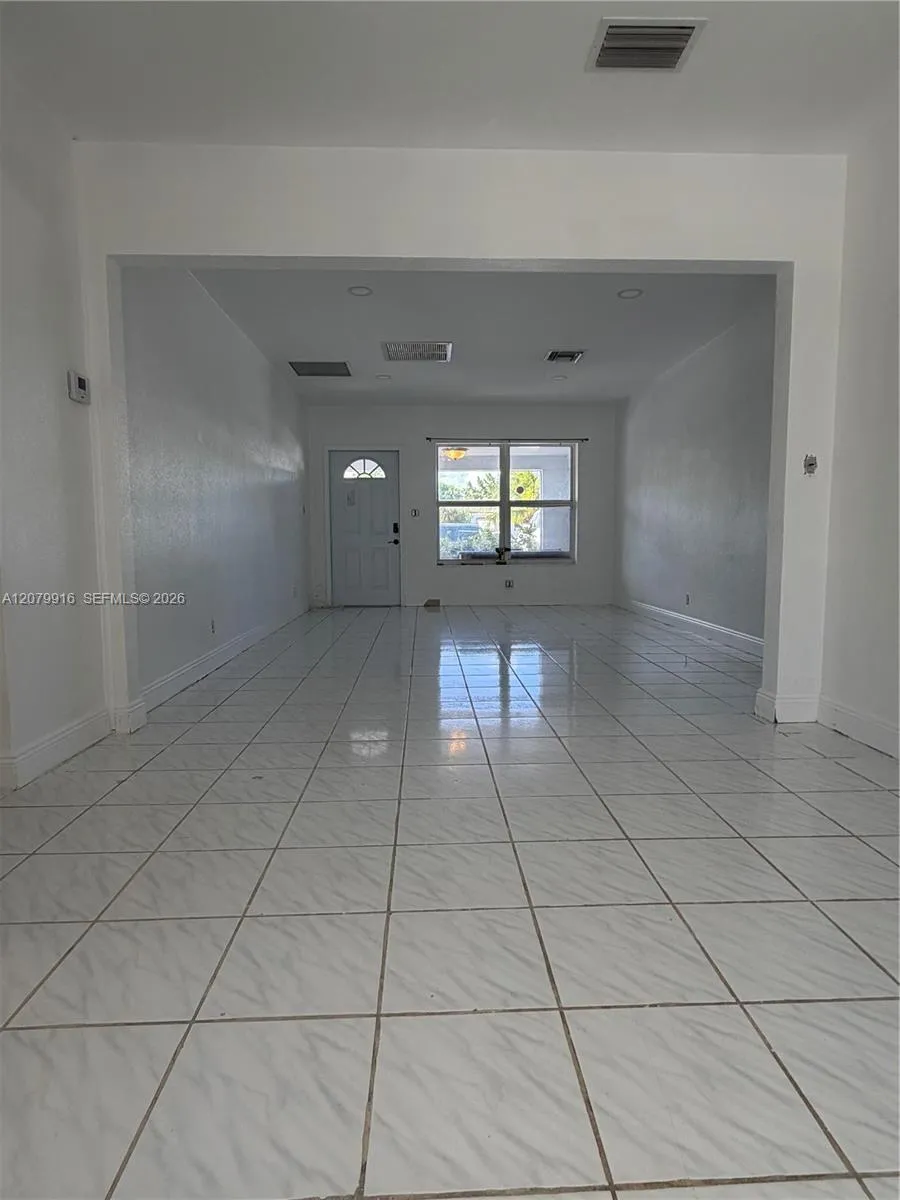 2446 Johnson St Hollywood, FL 33020