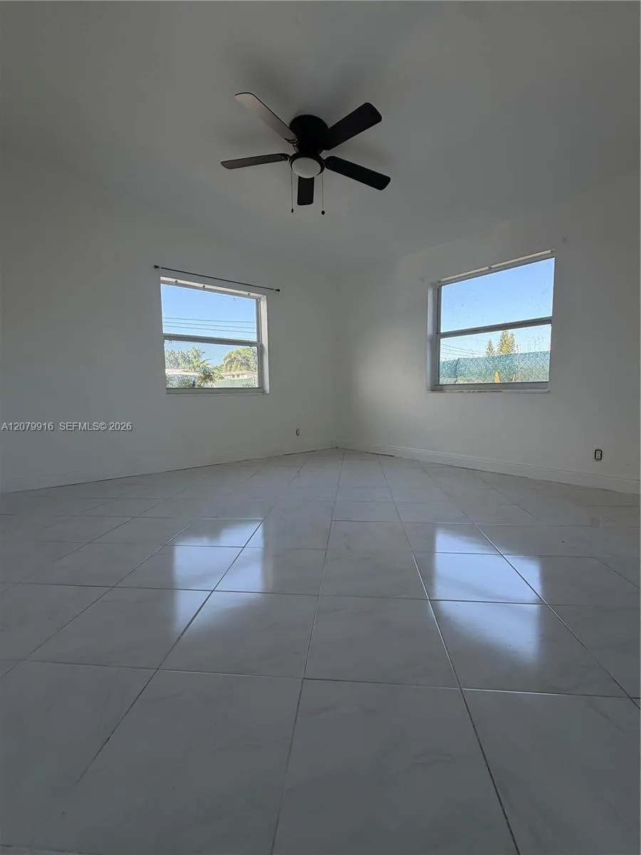 2446 Johnson St Hollywood, FL 33020