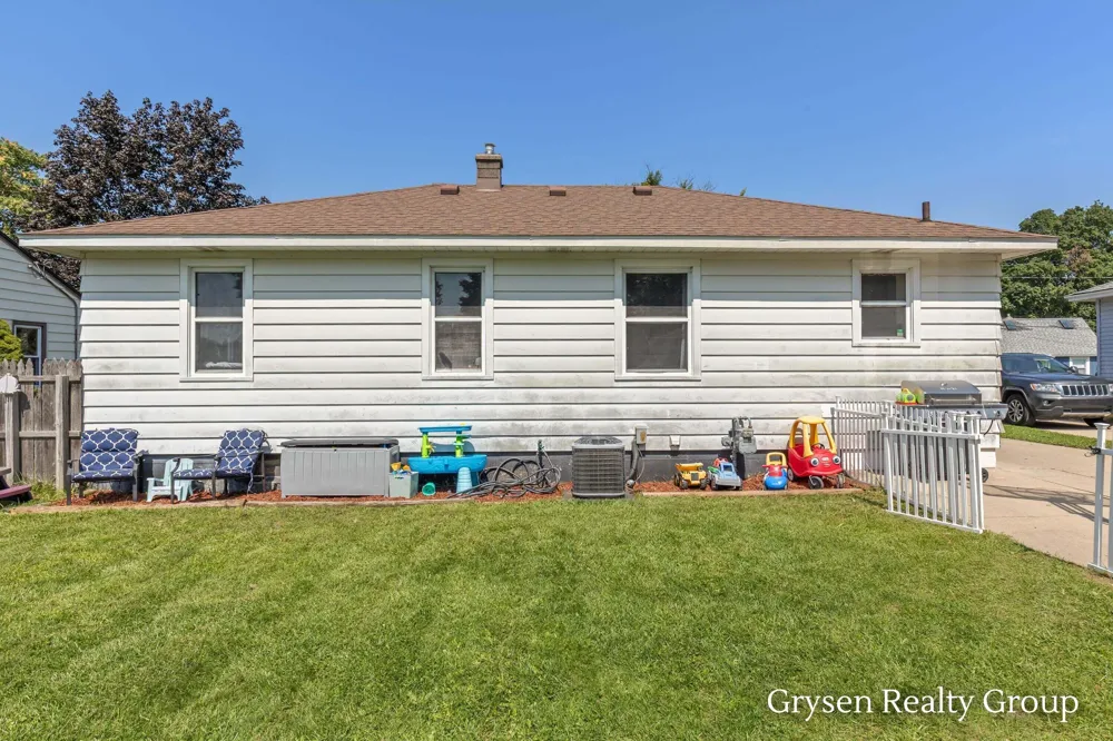 2141 Avon Avenue SW Wyoming, MI 49519