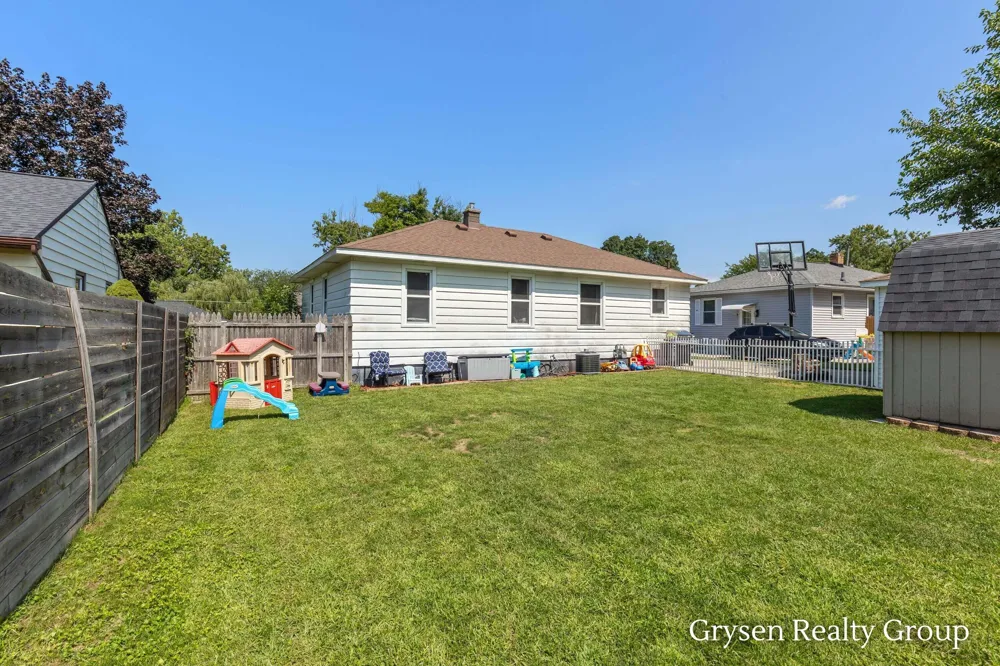 2141 Avon Avenue SW Wyoming, MI 49519