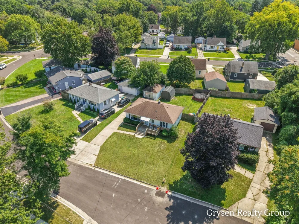 2141 Avon Avenue SW Wyoming, MI 49519