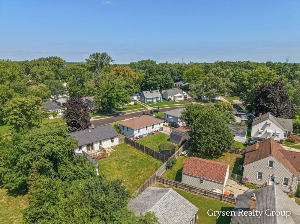 2141 Avon Avenue SW Wyoming, MI 49519