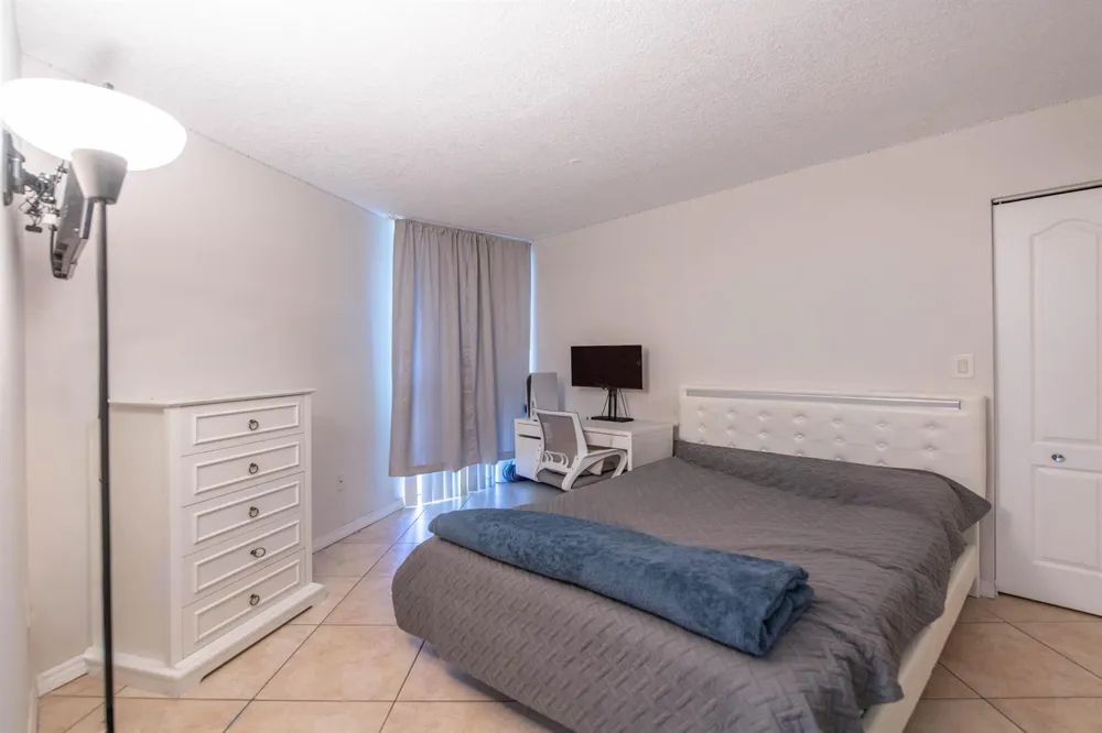 6995 NW 186th Street #E508 Hialeah, FL 33015