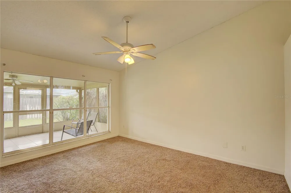 538 QUEENSBRIDGE DRIVE Lake Mary, FL 32746