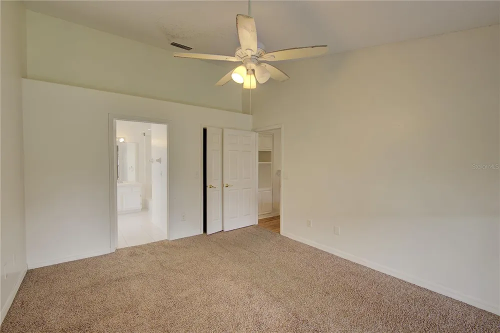 538 QUEENSBRIDGE DRIVE Lake Mary, FL 32746