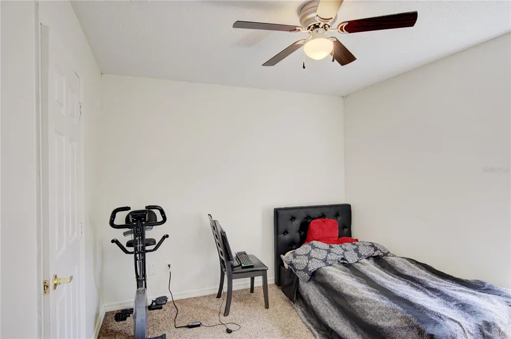 538 QUEENSBRIDGE DRIVE Lake Mary, FL 32746