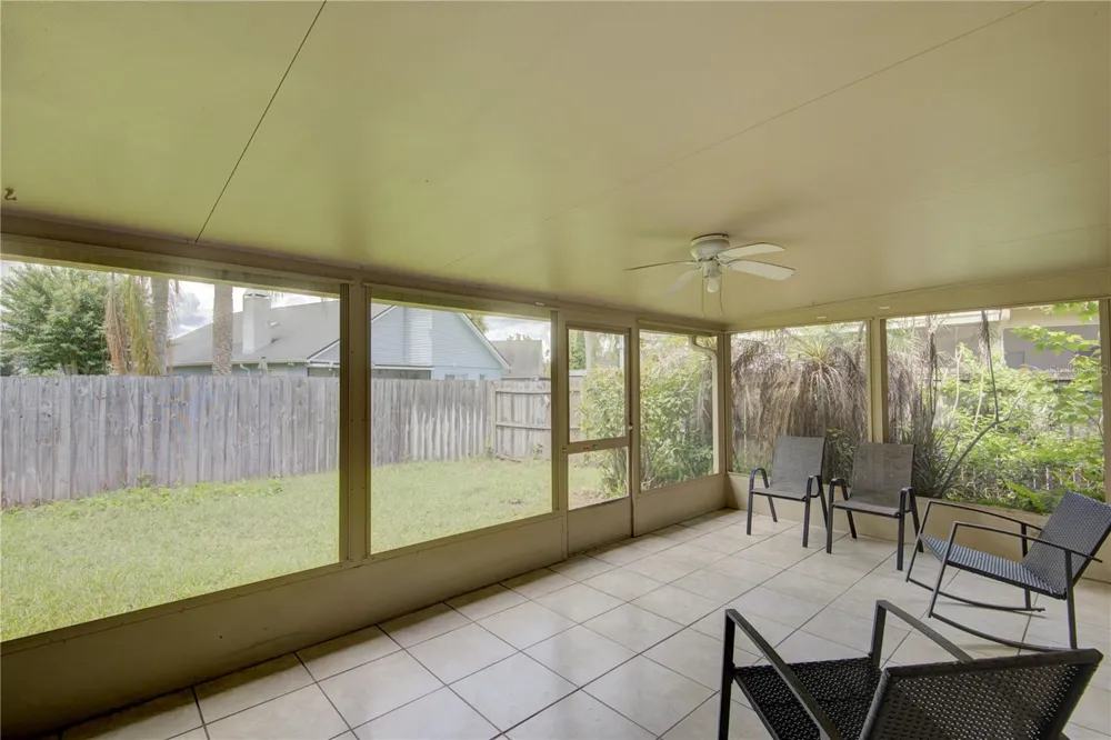 538 QUEENSBRIDGE DRIVE Lake Mary, FL 32746