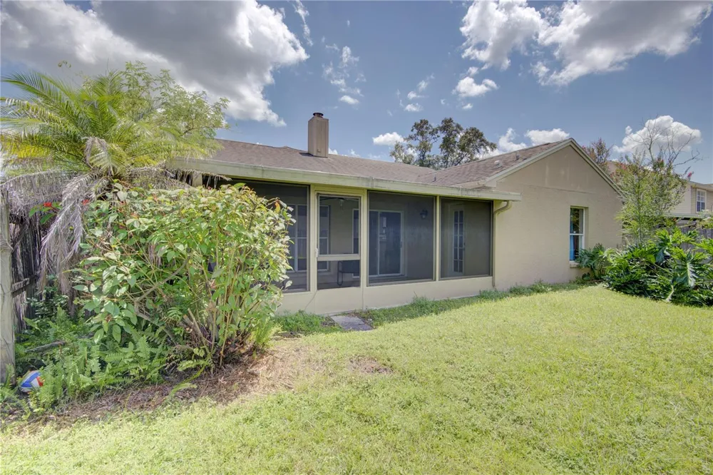 538 QUEENSBRIDGE DRIVE Lake Mary, FL 32746