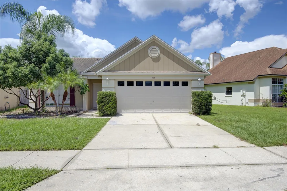 538 QUEENSBRIDGE DRIVE Lake Mary, FL 32746