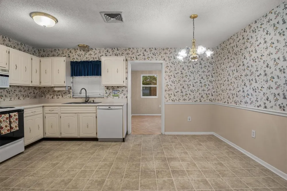 515 7TH STREET Lake Wales, FL 33853