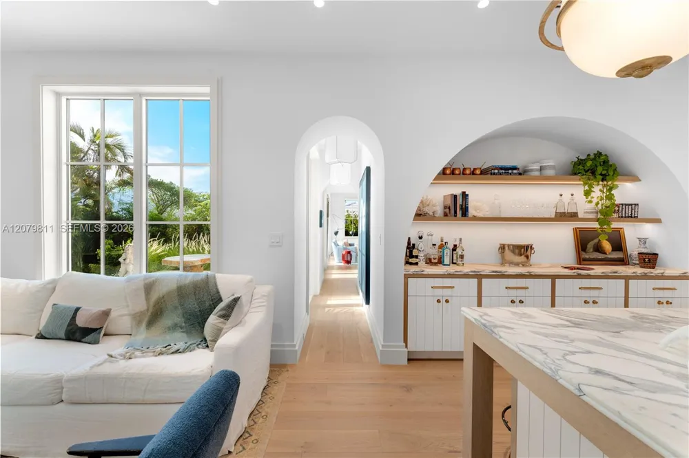 544 Warren Ln Key Biscayne, FL 33149