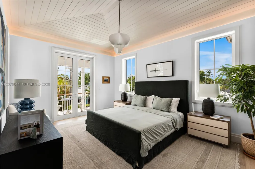 544 Warren Ln Key Biscayne, FL 33149